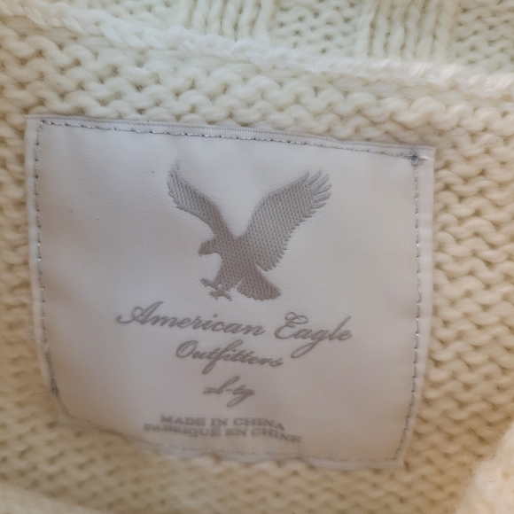 American Eagle Short Sleeve Sweater - Picture 3 of 4